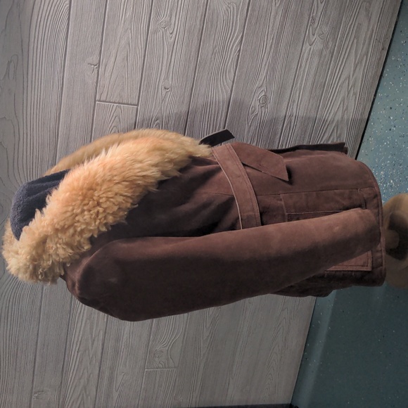 Vintage shearling jacket - Picture 5 of 16